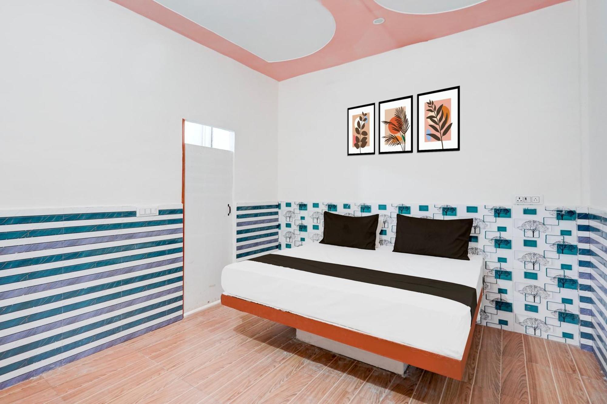 Hotel O Golden Bird Noida Exterior photo